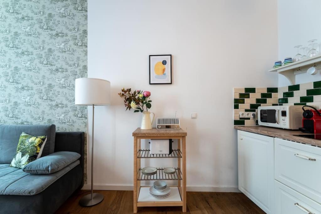 Sleek 1br Flat Near Center By Hm Appartement